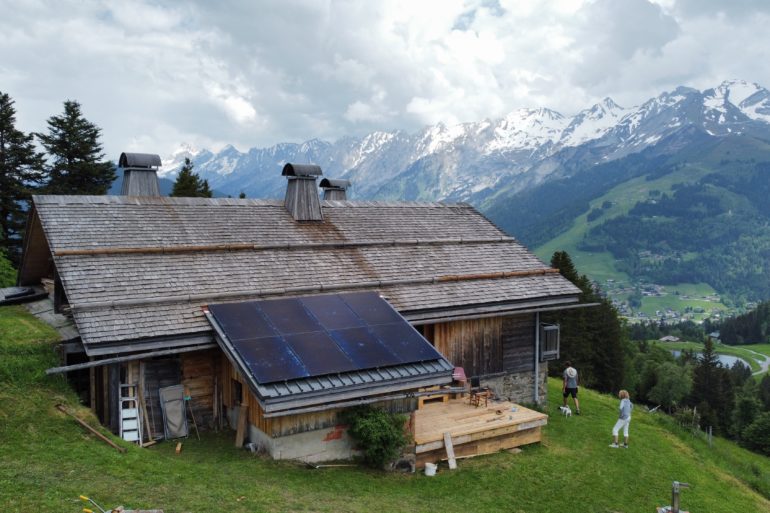 Les alpages de La Clusaz passent au photovoltaïque