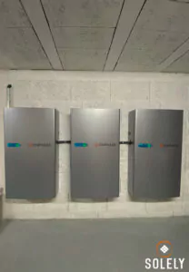 Installation de batteries enphase chez un client.
